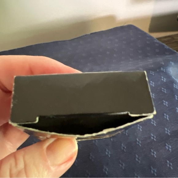 Vintage Isle of Capri Blackhawk Co Goldtone Keychain New In Box - Picture 5 of 7